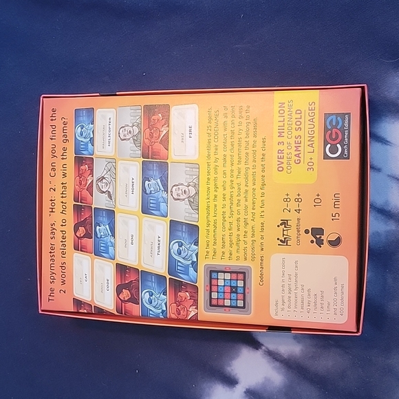 CodeNames by Czech Games - Picture 2 of 6